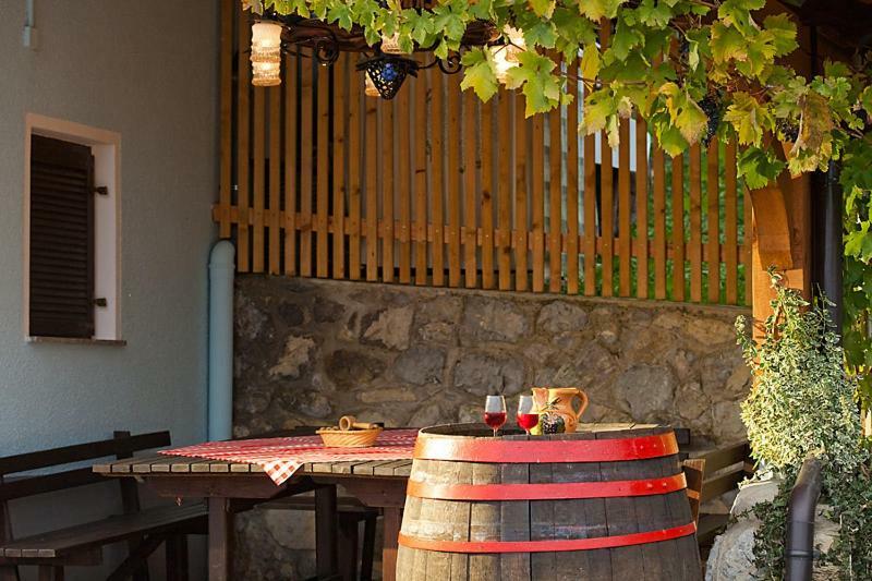 Zidanica Meglic - Vineyard Cottage Meglic Trebnje Eksteriør billede
